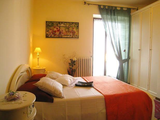Bed And Breakfast Due Leoni Torri Del Benaco Oda fotoğraf